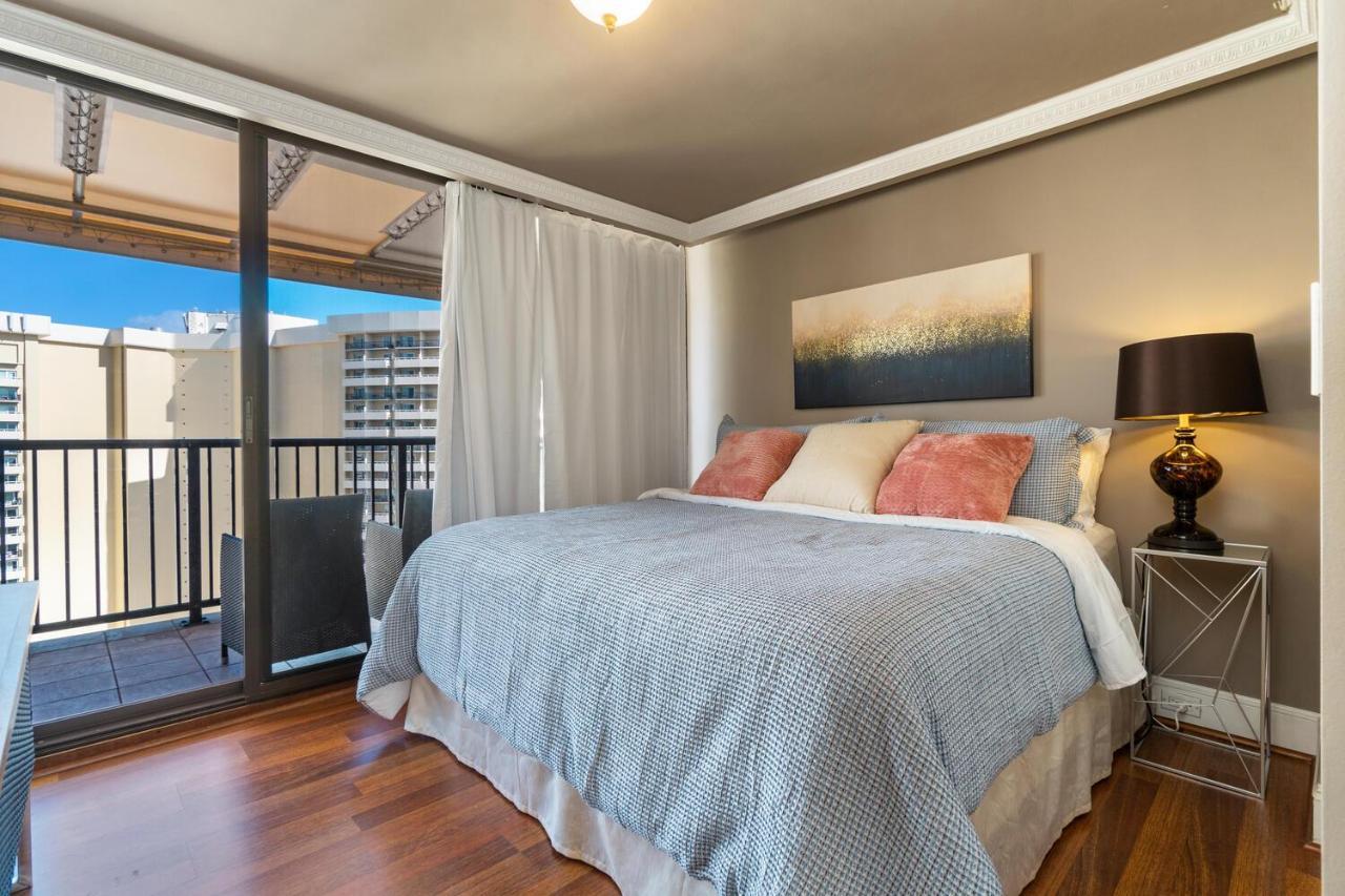 Oceanview Penthouse Suite Honolulu Exterior photo